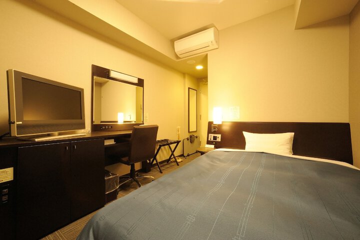 Room 6 of 29