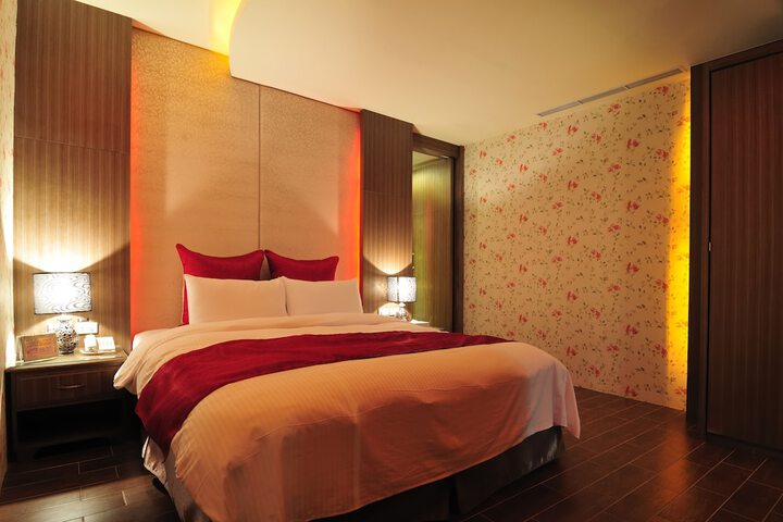 Room 10 of 50