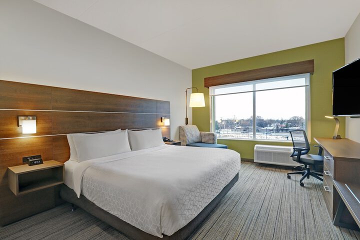 Standard | King Bed (8 of 19)