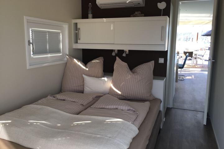 Room 14 of 68