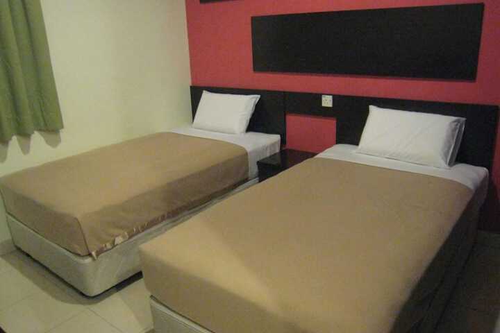 Room 7 of 10