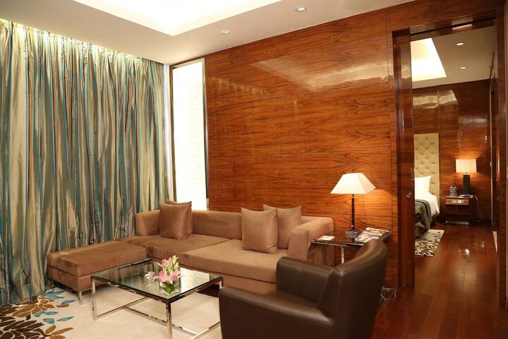 Room 29 of 87