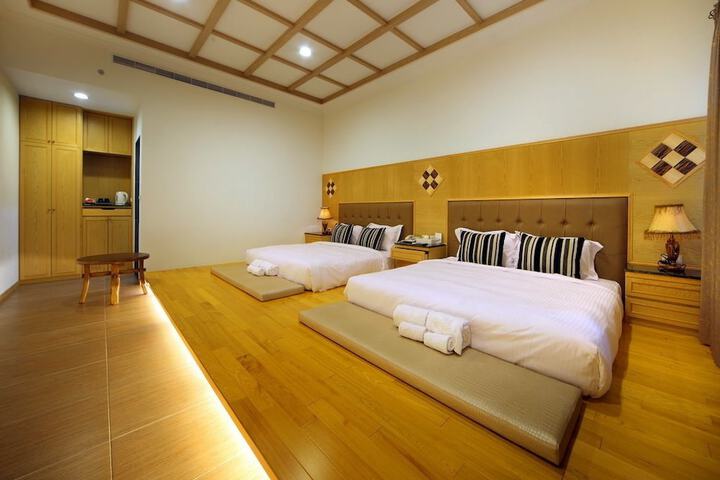Room 5 of 26