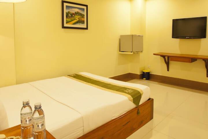 Room 10 of 34