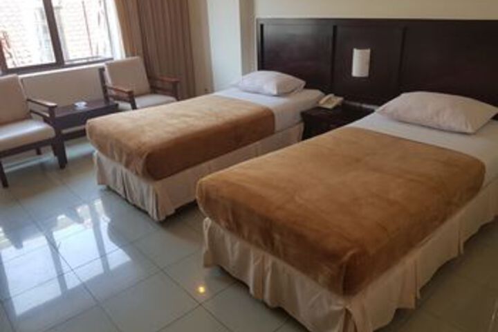 Room 12 of 31