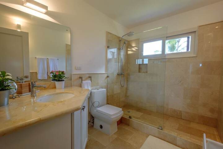 Room 15 of 23