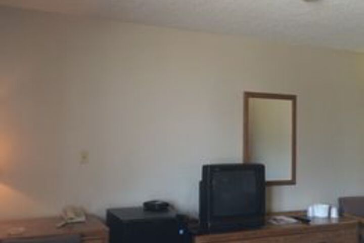 Room 5 of 25