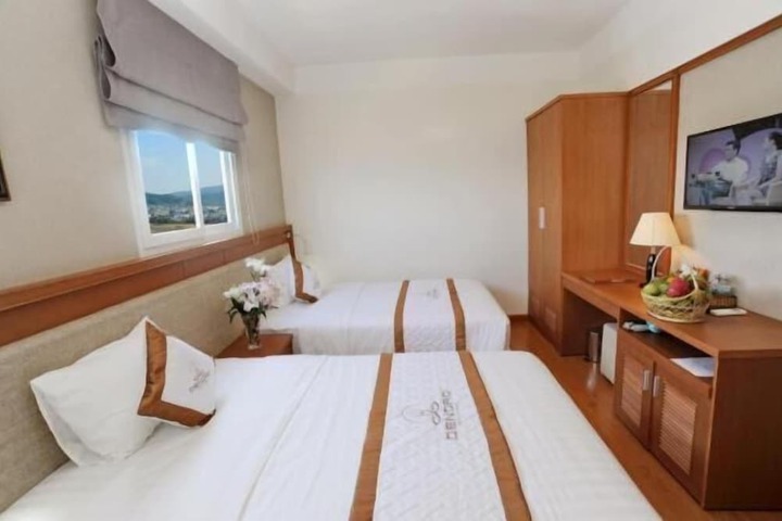 Room 19 of 49