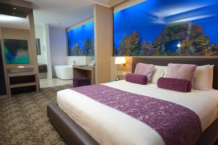 Room 37 of 204