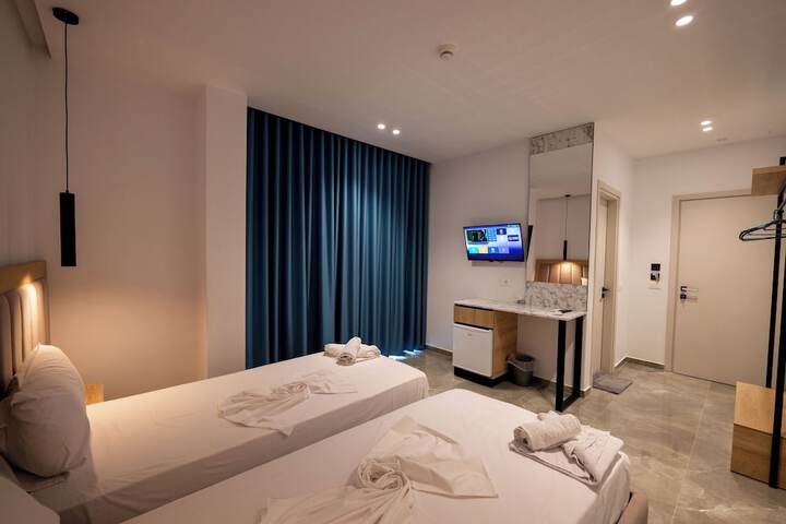 Room 19 of 73