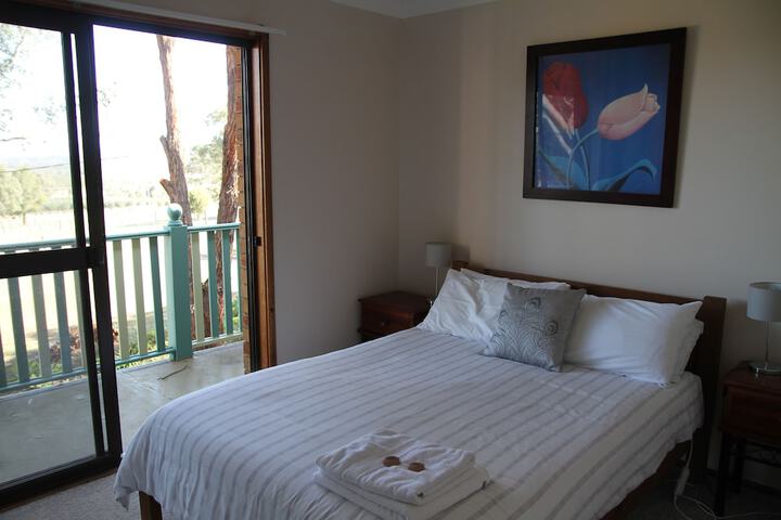 Room 3 of 95