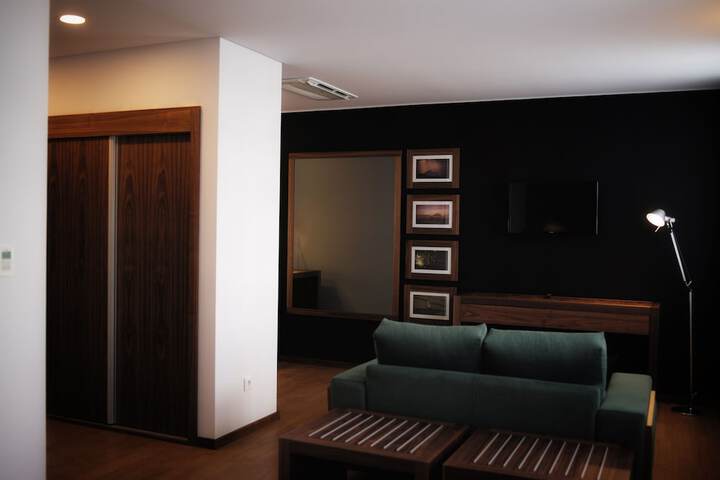 Room 8 of 50