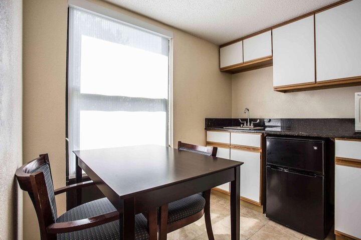 Room 15 of 24