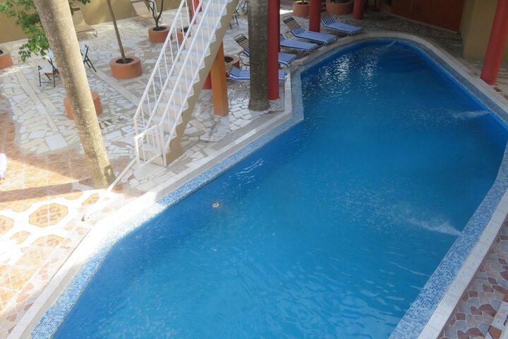 Pool 10 of 26