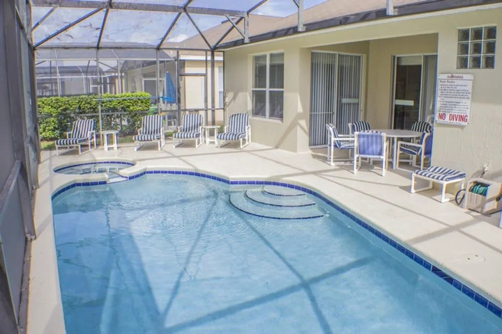 Pool 9 of 21