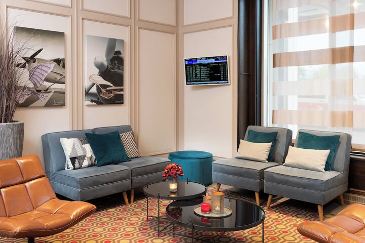 Guest Lobby