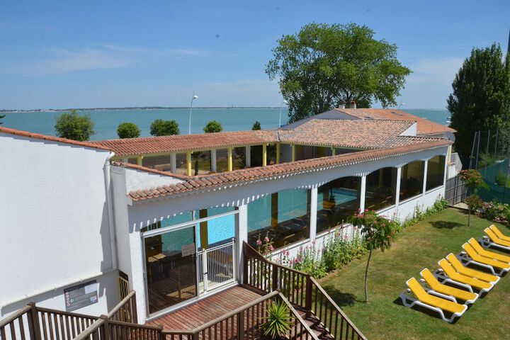 Hotel with Pool