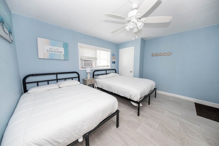 Room 2 of 138