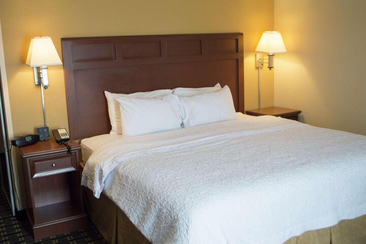 1 King Bed (7 of 19)