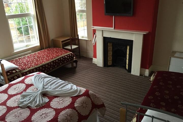 Room 11 of 20