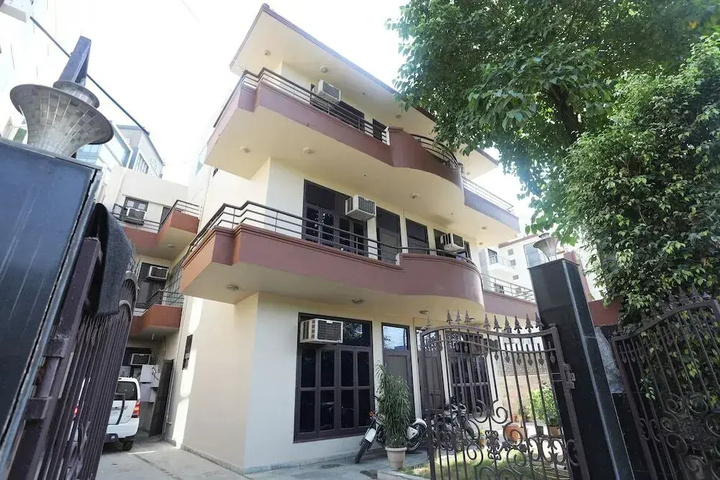 OYO Rooms Opp Global Foyer