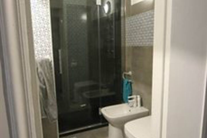 Room 2 of 22