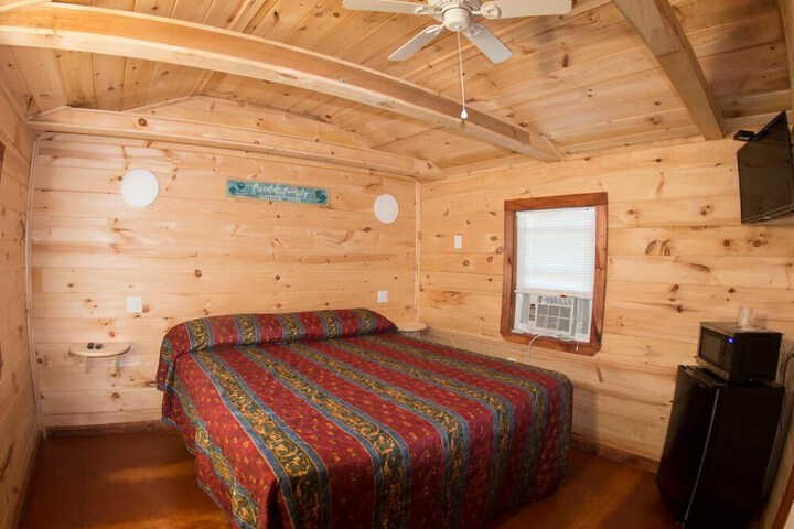 Room 6 of 36