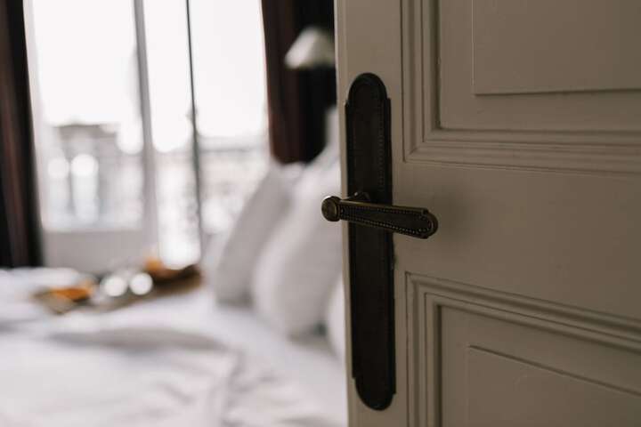 Room 5 of 49