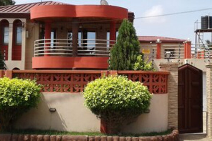 Comfortable Ensuite 2 Bedrooms Home