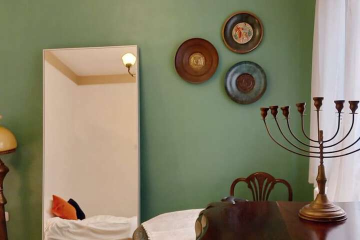 Room 74 of 166