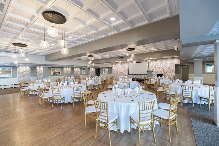 Business Center 40 of 57