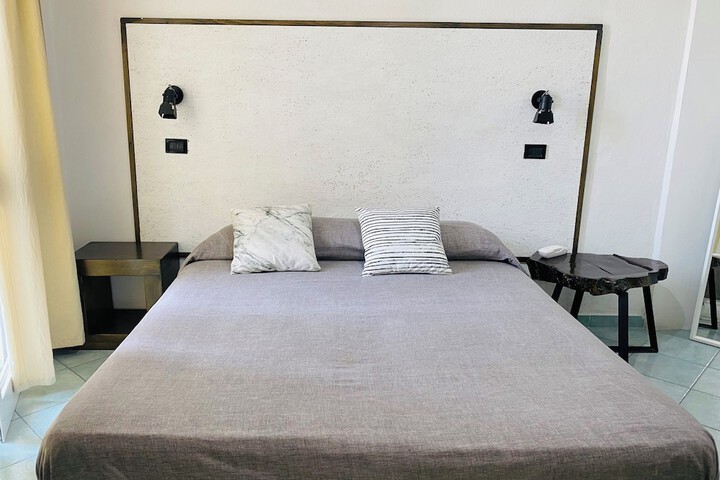 Room 46 of 104