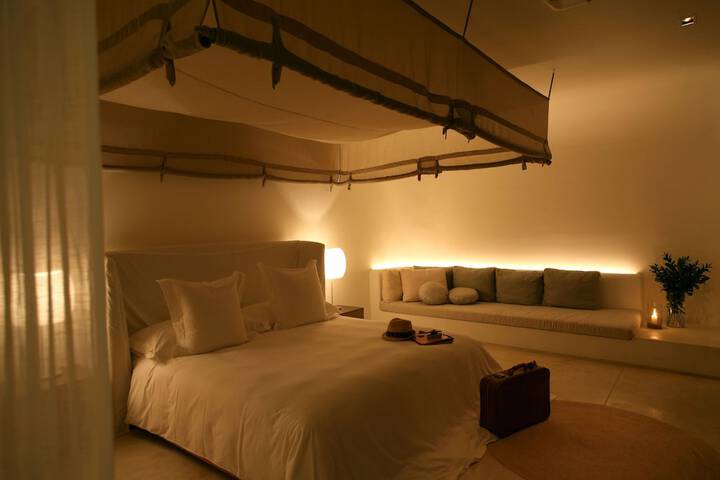 Room 11 of 110