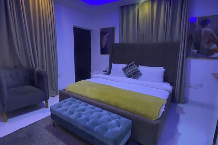 Room 19 of 89