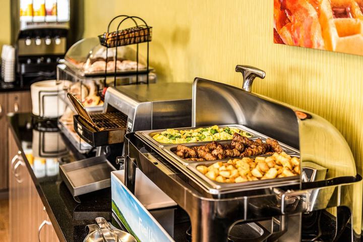 Breakfast/Coffee Service 33 of 36