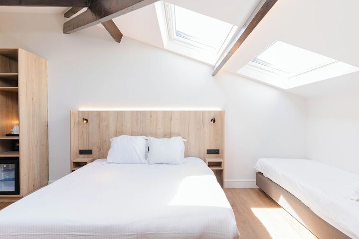 Room 42 of 113