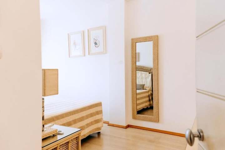 Room 16 of 119