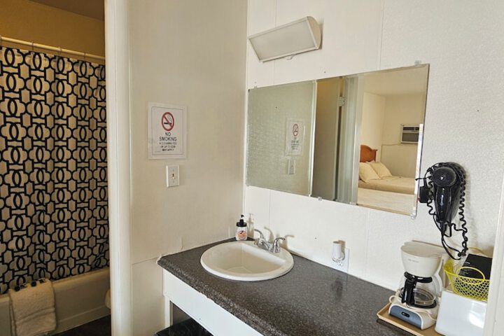 Room 14 of 30