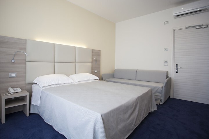 Room 9 of 56