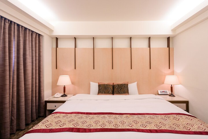 Room 12 of 60