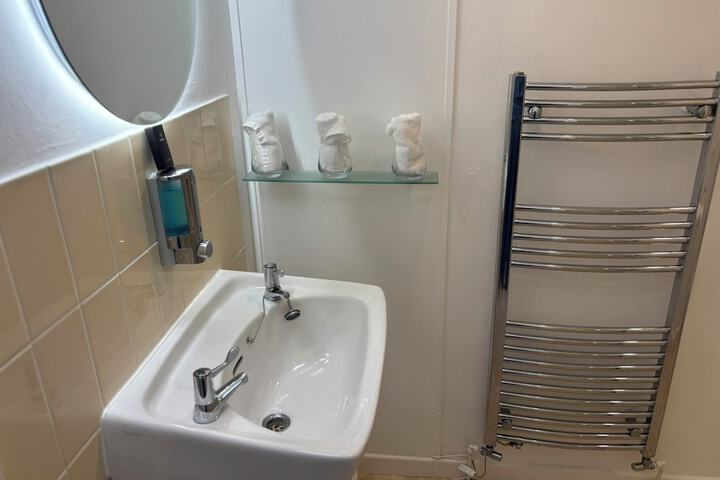 Room 15 of 24