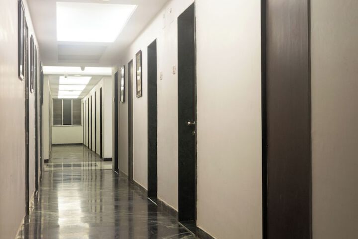 Ballroom/Hall 83 of 94