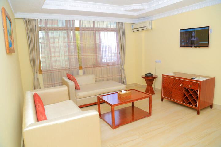 Room 7 of 90