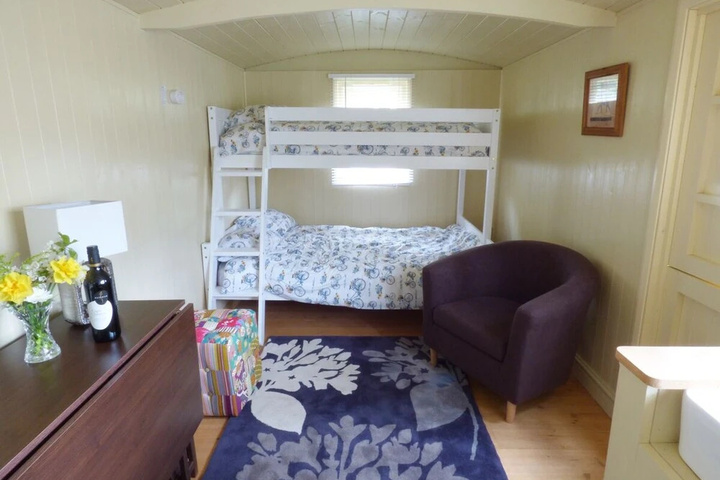 Room 3 of 9