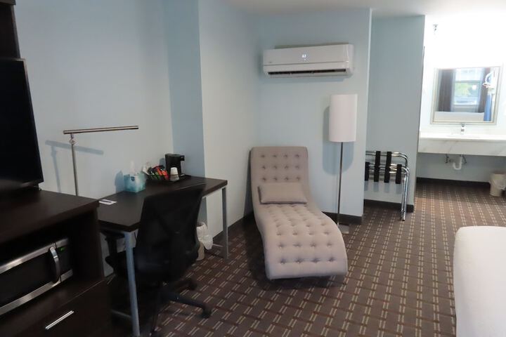 Room 22 of 75
