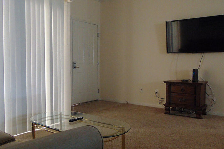 Room 10 of 22