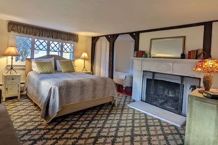 Room 44 of 91