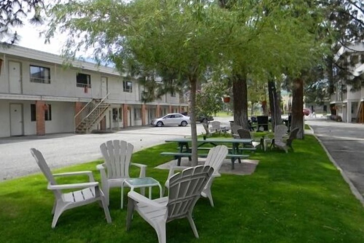 Property Grounds 21 of 27