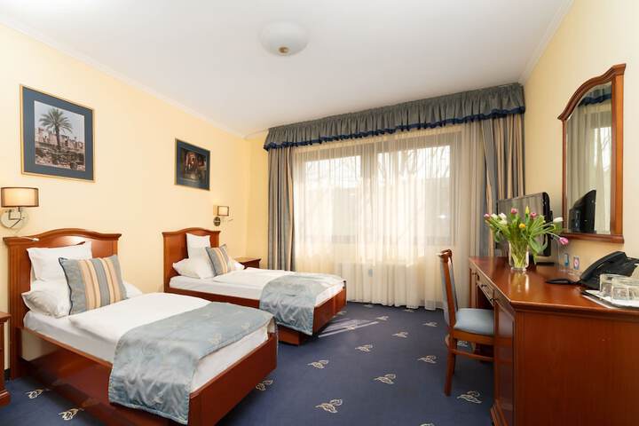 Room 19 of 63