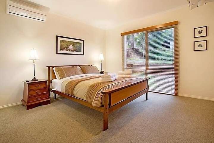 Room 2 of 7